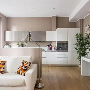 Apartment Porta Romana Modern And Cosy, Milan